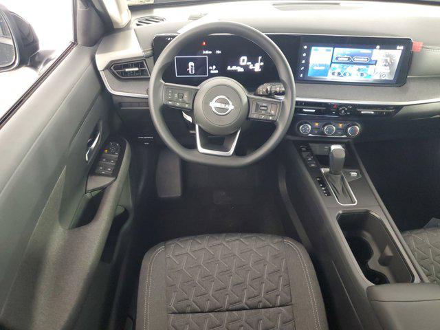 2025 Nissan Kicks SV FWD