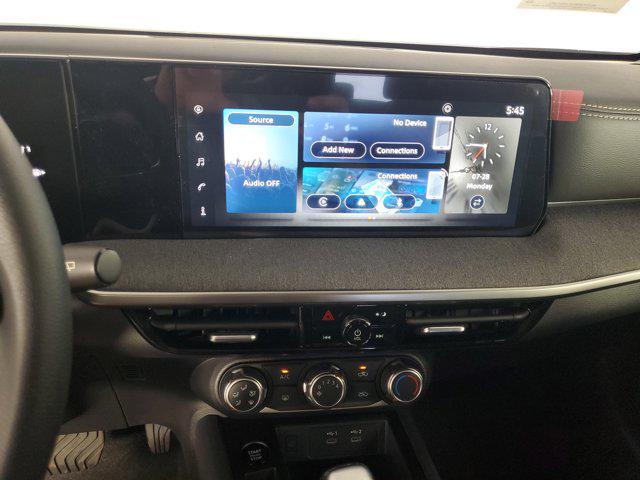 2025 Nissan Kicks SV FWD