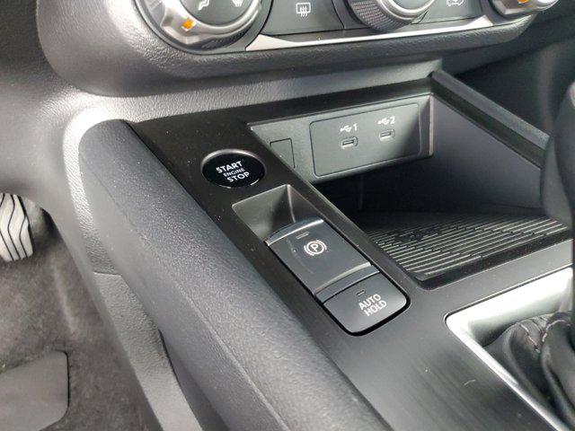 2025 Nissan Kicks SV FWD