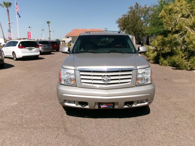 2005 Cadillac Escalade Standard