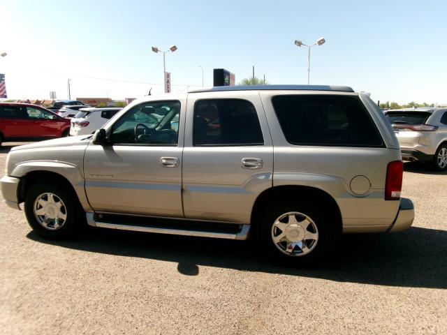 2005 Cadillac Escalade Standard