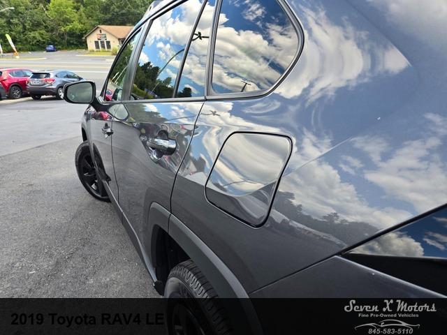 2019 Toyota RAV4 LE
