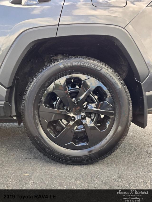 2019 Toyota RAV4 LE