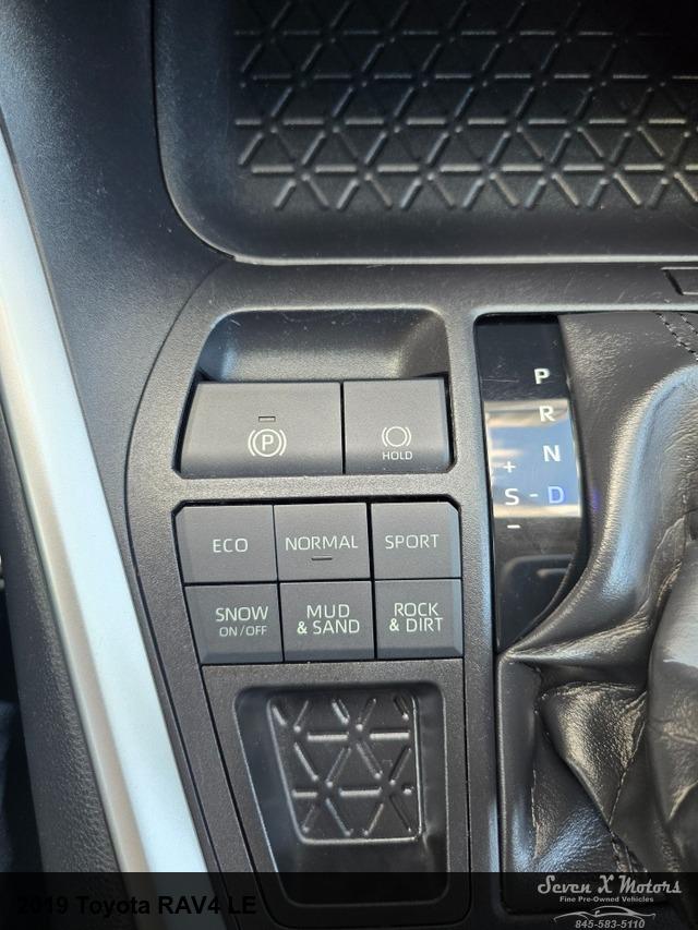 2019 Toyota RAV4 LE