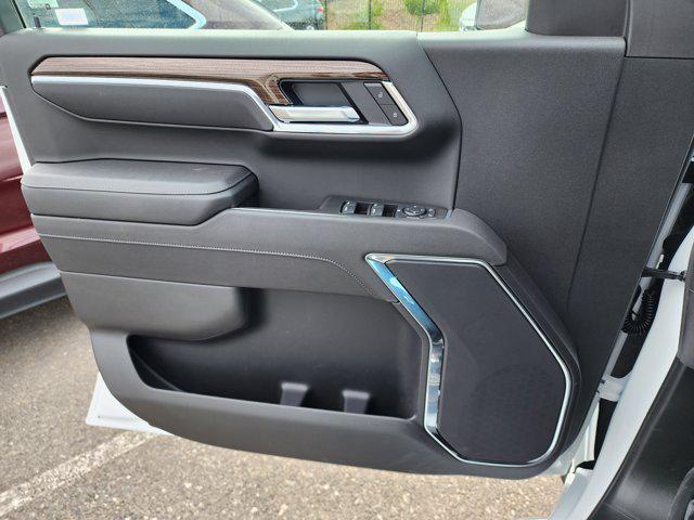 2025 Chevrolet Silverado 1500 4WD Crew Cab Standard Bed LT