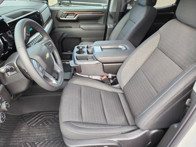 2025 Chevrolet Silverado 1500 4WD Crew Cab Standard Bed LT