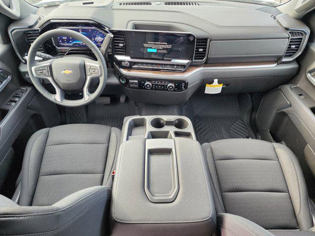2025 Chevrolet Silverado 1500 4WD Crew Cab Standard Bed LT