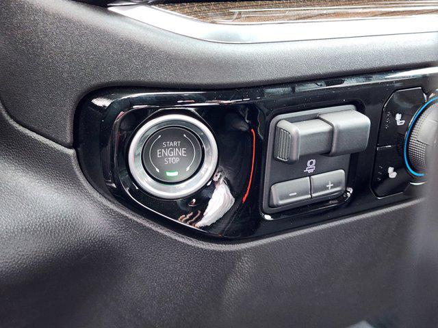 2025 Chevrolet Silverado 1500 4WD Crew Cab Standard Bed LT