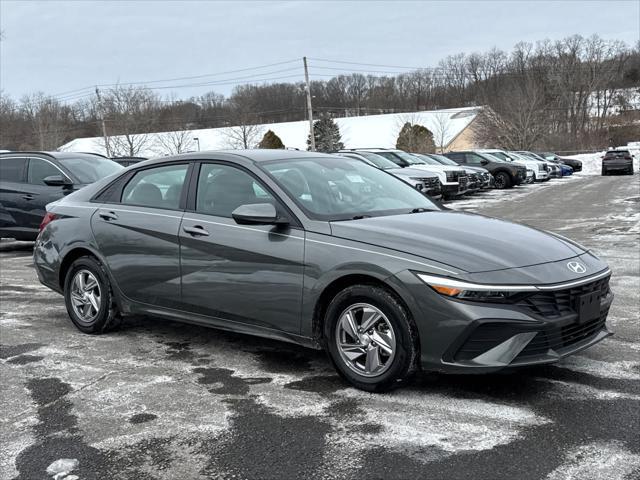 2025 Hyundai Elantra SE for sale in DANBURY, CT