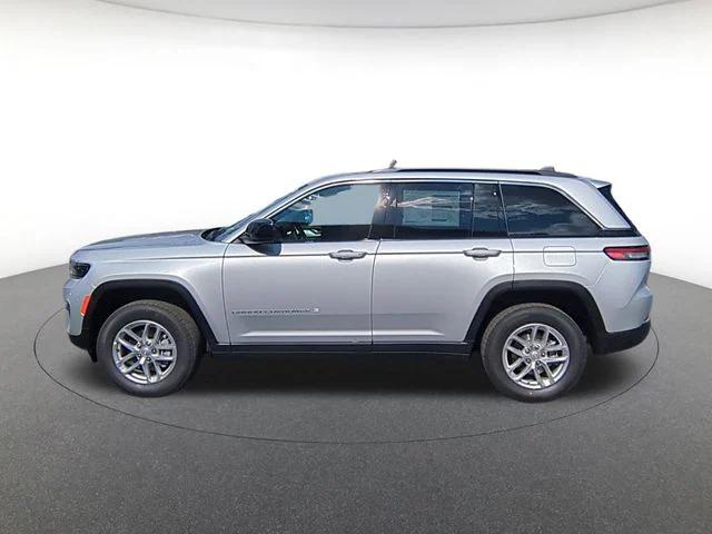 2025 Jeep Grand Cherokee GRAND CHEROKEE LAREDO X 4X4 2025 Jeep Grand Cherokee GRAND CHEROKEE LAREDO X 4X4