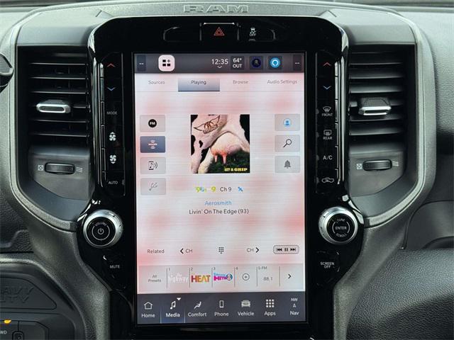 2026 RAM Ram 3500 RAM 3500 TRADESMAN CREW CAB 4X4 64 BOX