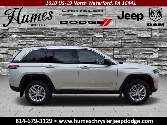 2025 Jeep Grand Cherokee GRAND CHEROKEE LAREDO X 4X4