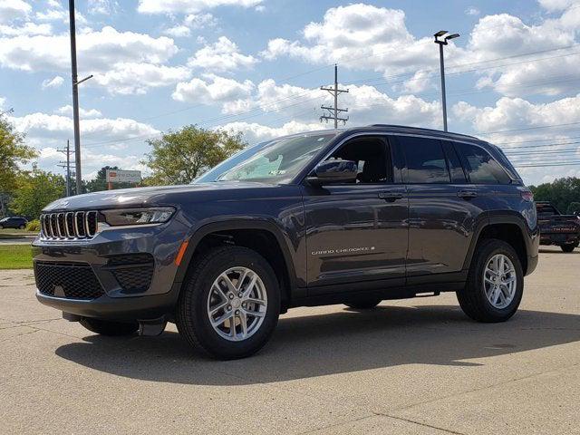 2025 Jeep Grand Cherokee GRAND CHEROKEE LAREDO X 4X4