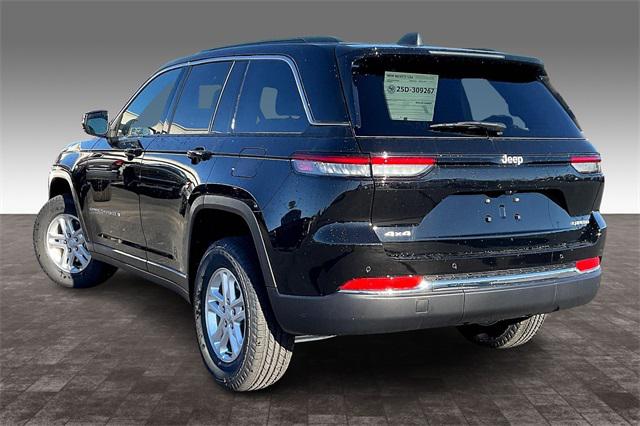 2025 Jeep Grand Cherokee GRAND CHEROKEE LAREDO 4X4 2025 Jeep Grand Cherokee GRAND CHEROKEE LAREDO 4X4