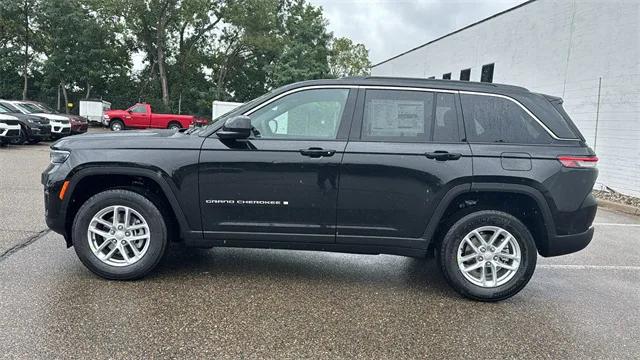 2025 Jeep Grand Cherokee GRAND CHEROKEE LAREDO X 4X4 2025 Jeep Grand Cherokee GRAND CHEROKEE LAREDO X 4X4
