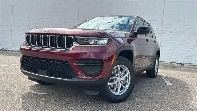 2025 Jeep Grand Cherokee GRAND CHEROKEE LAREDO X 4X4 2025 Jeep Grand Cherokee GRAND CHEROKEE LAREDO X 4X4