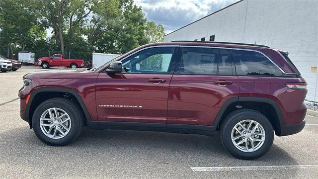 2025 Jeep Grand Cherokee GRAND CHEROKEE LAREDO X 4X4 2025 Jeep Grand Cherokee GRAND CHEROKEE LAREDO X 4X4