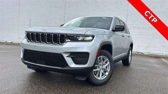 2025 Jeep Grand Cherokee GRAND CHEROKEE LAREDO X 4X4