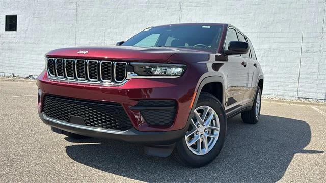 2025 Jeep Grand Cherokee GRAND CHEROKEE LAREDO X 4X4 2025 Jeep Grand Cherokee GRAND CHEROKEE LAREDO X 4X4