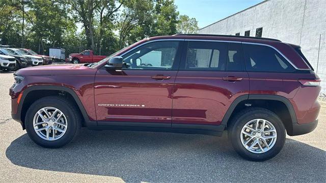 2025 Jeep Grand Cherokee GRAND CHEROKEE LAREDO X 4X4 2025 Jeep Grand Cherokee GRAND CHEROKEE LAREDO X 4X4