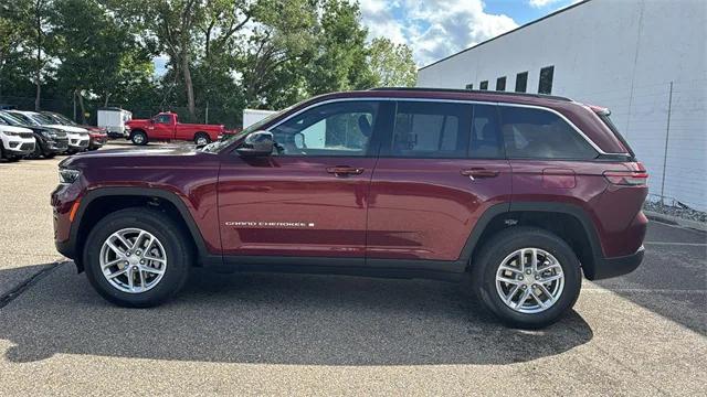 2025 Jeep Grand Cherokee GRAND CHEROKEE LAREDO X 4X4 2025 Jeep Grand Cherokee GRAND CHEROKEE LAREDO X 4X4