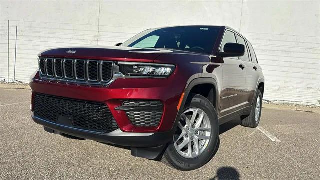2025 Jeep Grand Cherokee GRAND CHEROKEE LAREDO X 4X4 2025 Jeep Grand Cherokee GRAND CHEROKEE LAREDO X 4X4
