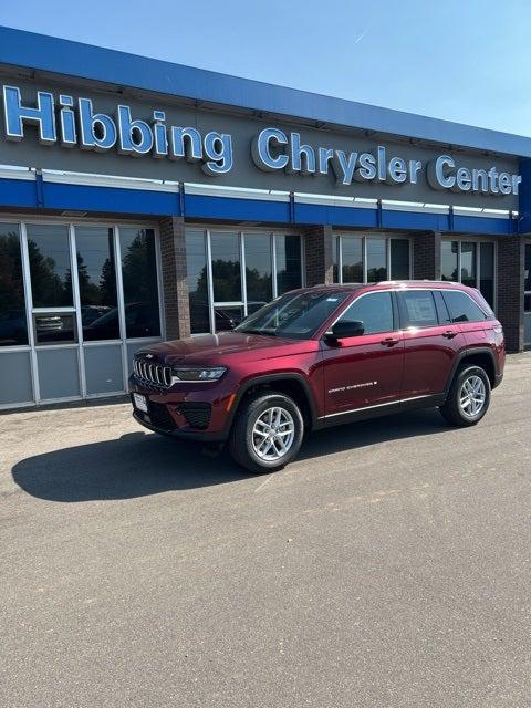 2025 Jeep Grand Cherokee GRAND CHEROKEE LAREDO X 4X4
