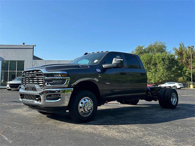2026 RAM Ram 3500 Chassis Cab RAM 3500 TRADESMAN CREW CAB CHASSIS 4X4 60 CA 2026 RAM Ram 3500 Chassis Cab RAM 3500 TRADESMAN CREW CAB CHASSIS 4X4 60 CA
