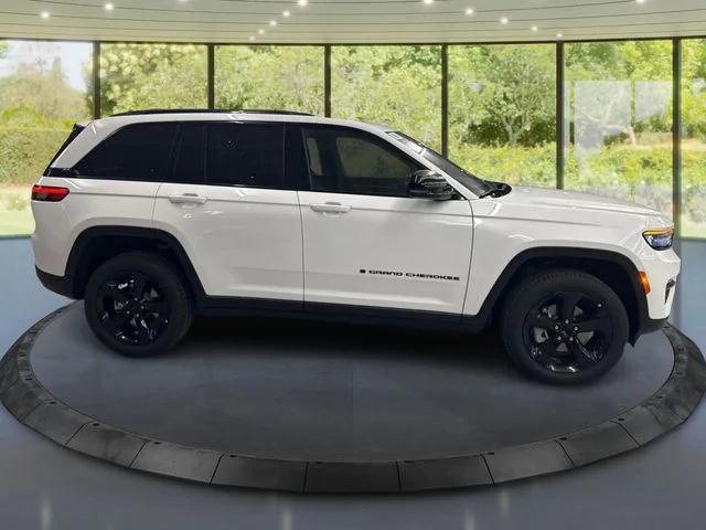 2025 Jeep Grand Cherokee GRAND CHEROKEE LIMITED 4X4 2025 Jeep Grand Cherokee GRAND CHEROKEE LIMITED 4X4