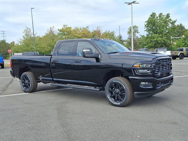 2026 RAM Ram 2500 RAM 2500 BLACK EXPRESS CREW CAB 4X4 8 BOX