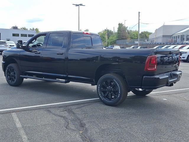 2026 RAM Ram 2500 RAM 2500 BLACK EXPRESS CREW CAB 4X4 8 BOX