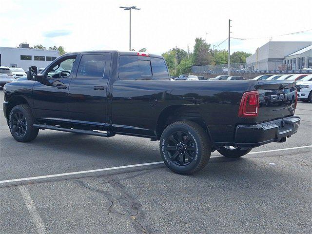 2026 RAM Ram 2500 RAM 2500 BLACK EXPRESS CREW CAB 4X4 8 BOX