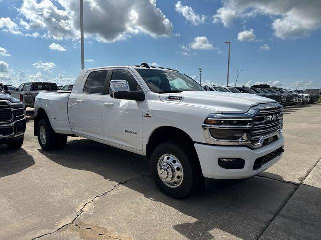 2026 RAM Ram 3500 RAM 3500 LARAMIE MEGA CAB 4X4 64 BOX 2026 RAM Ram 3500 RAM 3500 LARAMIE MEGA CAB 4X4 64 BOX