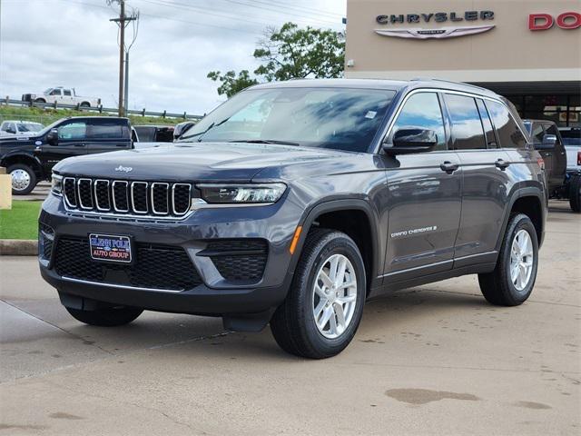 2025 Jeep Grand Cherokee GRAND CHEROKEE LAREDO X 4X4