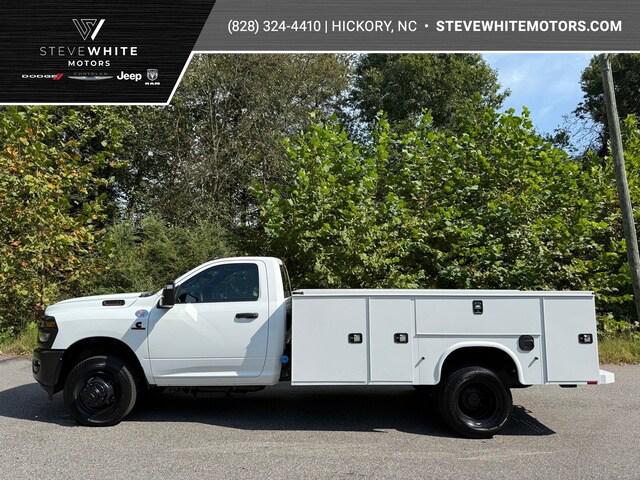 2026 RAM Ram 3500 Chassis Cab RAM 3500 TRADESMAN CHASSIS REGULAR CAB 4X4 84 CA 2026 RAM Ram 3500 Chassis Cab RAM 3500 TRADESMAN CHASSIS REGULAR CAB 4X4 84 CA