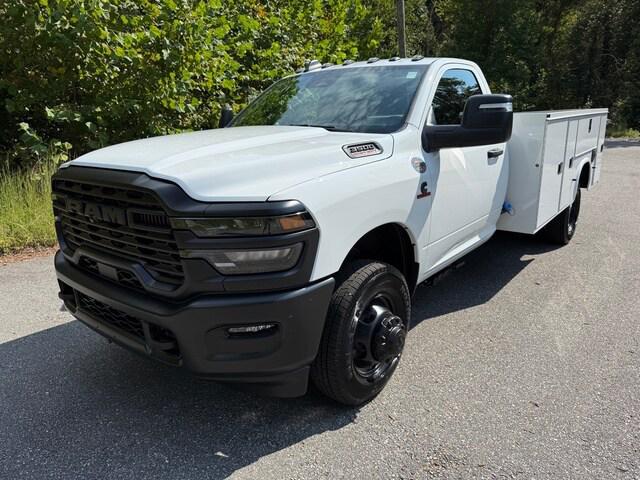 2026 RAM Ram 3500 Chassis Cab RAM 3500 TRADESMAN CHASSIS REGULAR CAB 4X4 84 CA 2026 RAM Ram 3500 Chassis Cab RAM 3500 TRADESMAN CHASSIS REGULAR CAB 4X4 84 CA