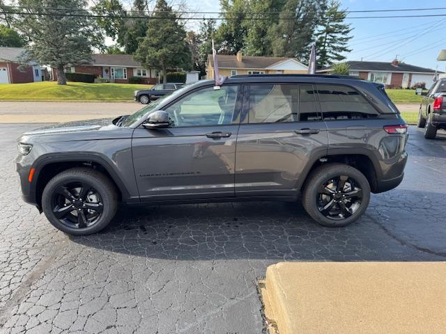 2025 Jeep Grand Cherokee GRAND CHEROKEE LIMITED 4X4 2025 Jeep Grand Cherokee GRAND CHEROKEE LIMITED 4X4