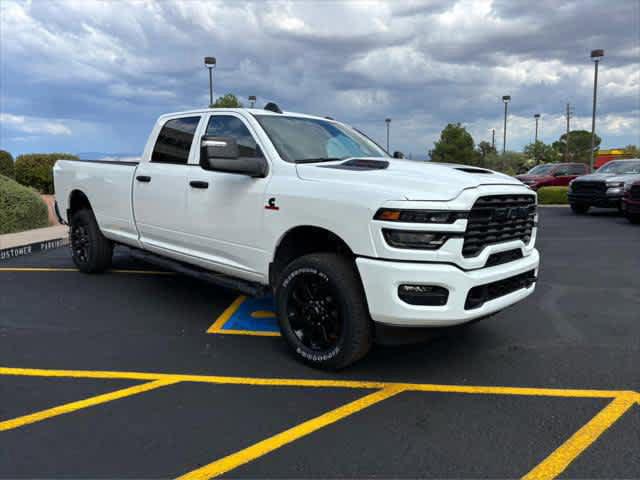 2026 RAM Ram 2500 RAM 2500 BLACK EXPRESS CREW CAB 4X4 8 BOX