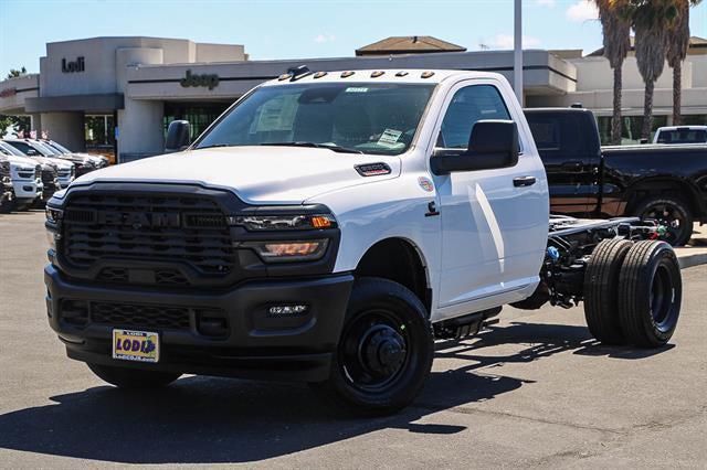 2026 RAM Ram 3500 Chassis Cab RAM 3500 TRADESMAN CHASSIS REGULAR CAB 4X4 60 CA 2026 RAM Ram 3500 Chassis Cab RAM 3500 TRADESMAN CHASSIS REGULAR CAB 4X4 60 CA
