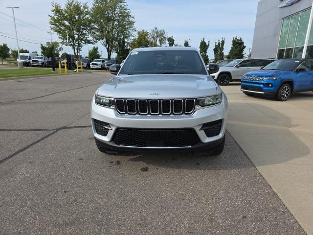 2025 Jeep Grand Cherokee GRAND CHEROKEE LAREDO X 4X4 2025 Jeep Grand Cherokee GRAND CHEROKEE LAREDO X 4X4