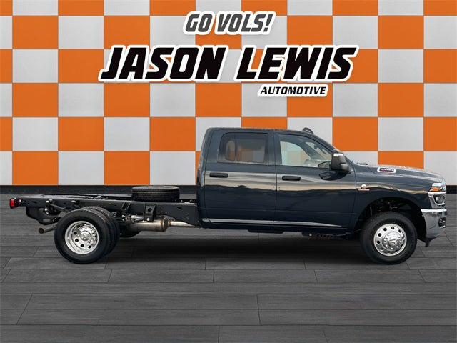 2026 RAM Ram 3500 Chassis Cab RAM 3500 TRADESMAN CREW CAB CHASSIS 4X4 60 CA 2026 RAM Ram 3500 Chassis Cab RAM 3500 TRADESMAN CREW CAB CHASSIS 4X4 60 CA