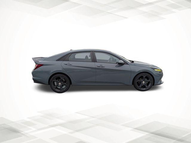 2022 Hyundai Elantra SE