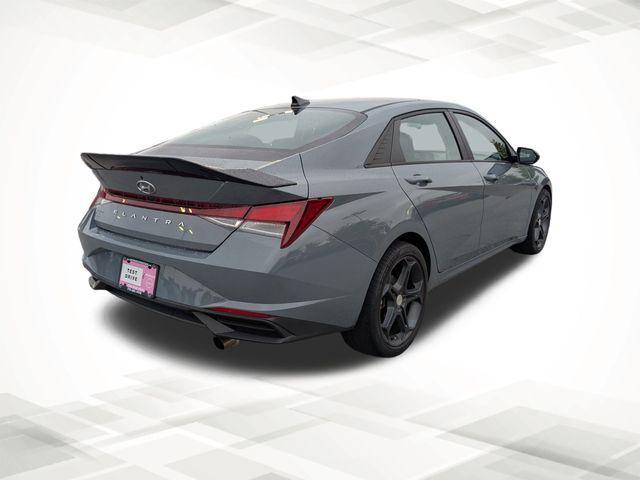2022 Hyundai Elantra SE