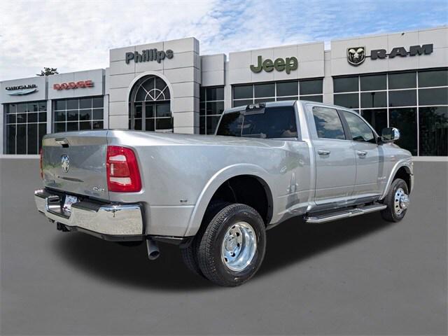 2022 RAM 3500 Laramie Crew Cab 4x4 8 Box