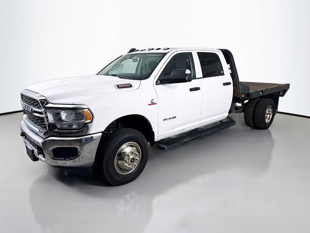 2019 RAM 3500 Tradesman Crew Cab 4x4 8 Box