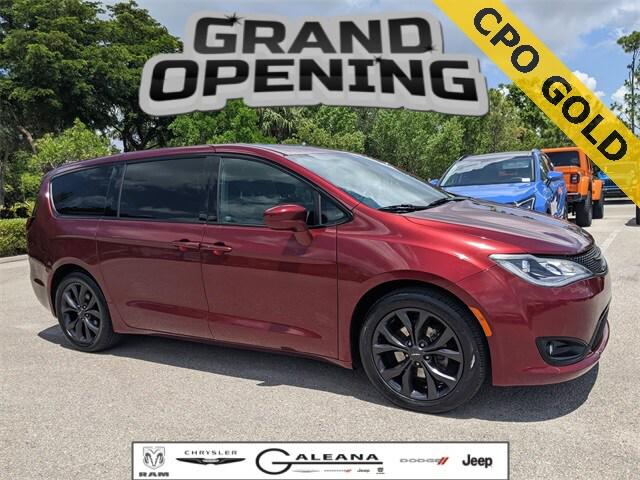 2020 Chrysler Pacifica Touring