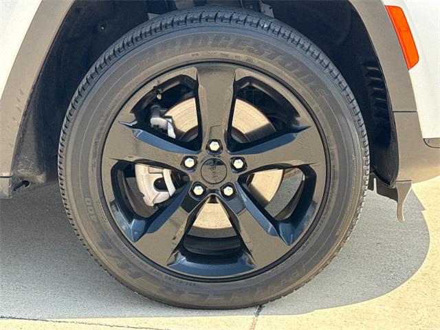 2023 Jeep Grand Cherokee L Altitude 4x2