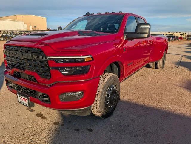 2026 RAM Ram 3500 RAM 3500 LIMITED CREW CAB 4X4 8 BOX