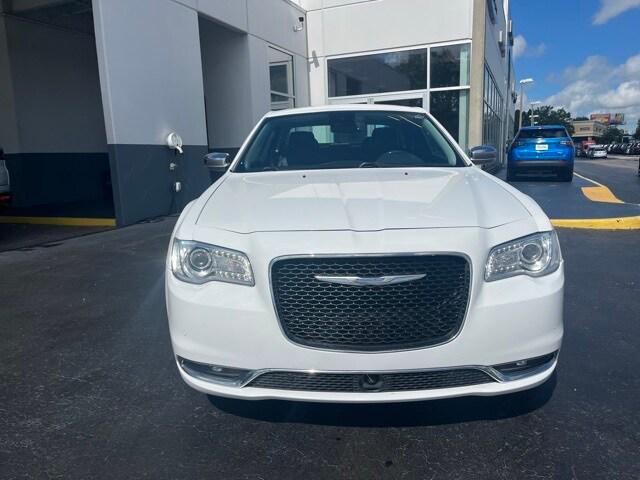 2017 Chrysler 300C C