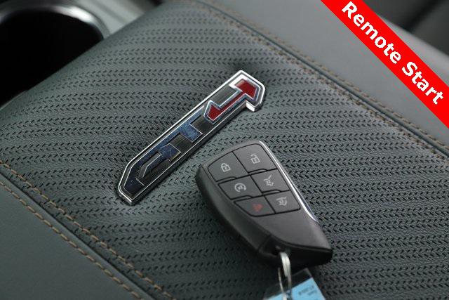2025 GMC Yukon 4WD AT4